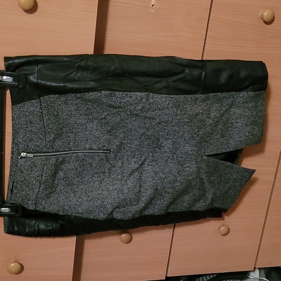 H&M - Picture 2 of 2